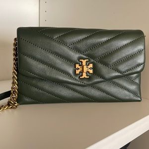 Tory Burch Kira Chevron Chain Wallet